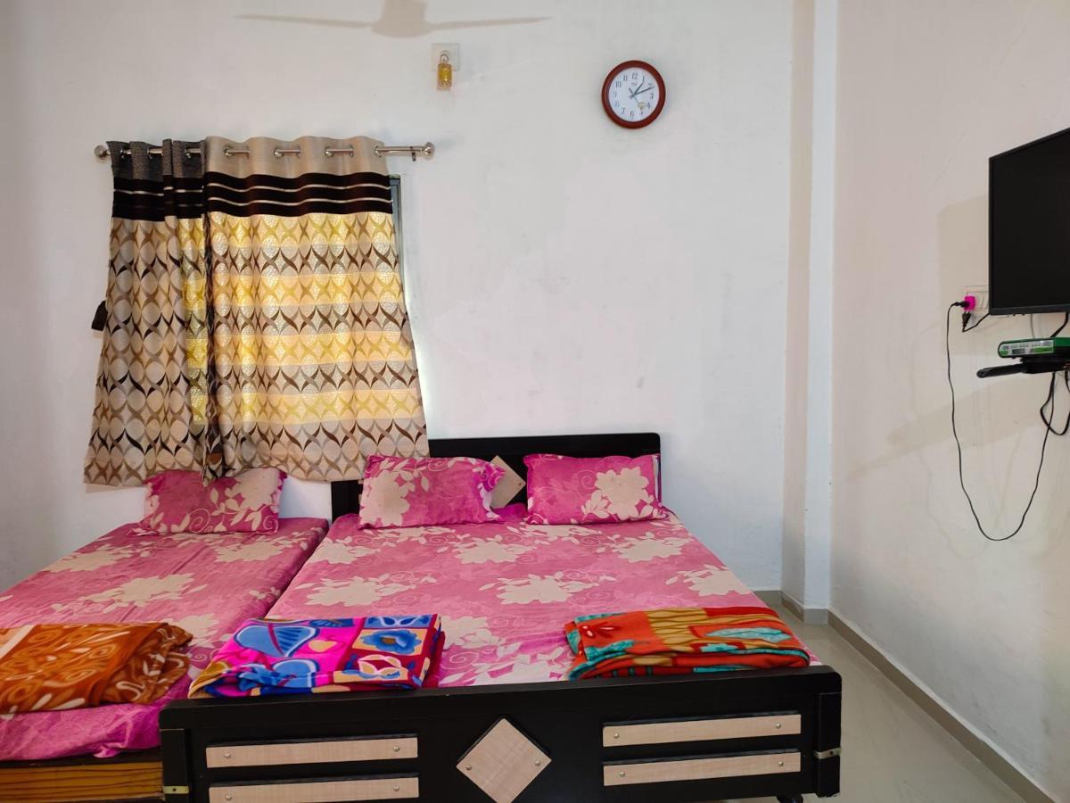 V J Farmstay Garudeshwar エクステリア 写真