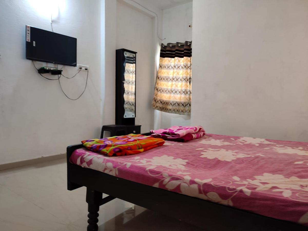 V J Farmstay Garudeshwar エクステリア 写真