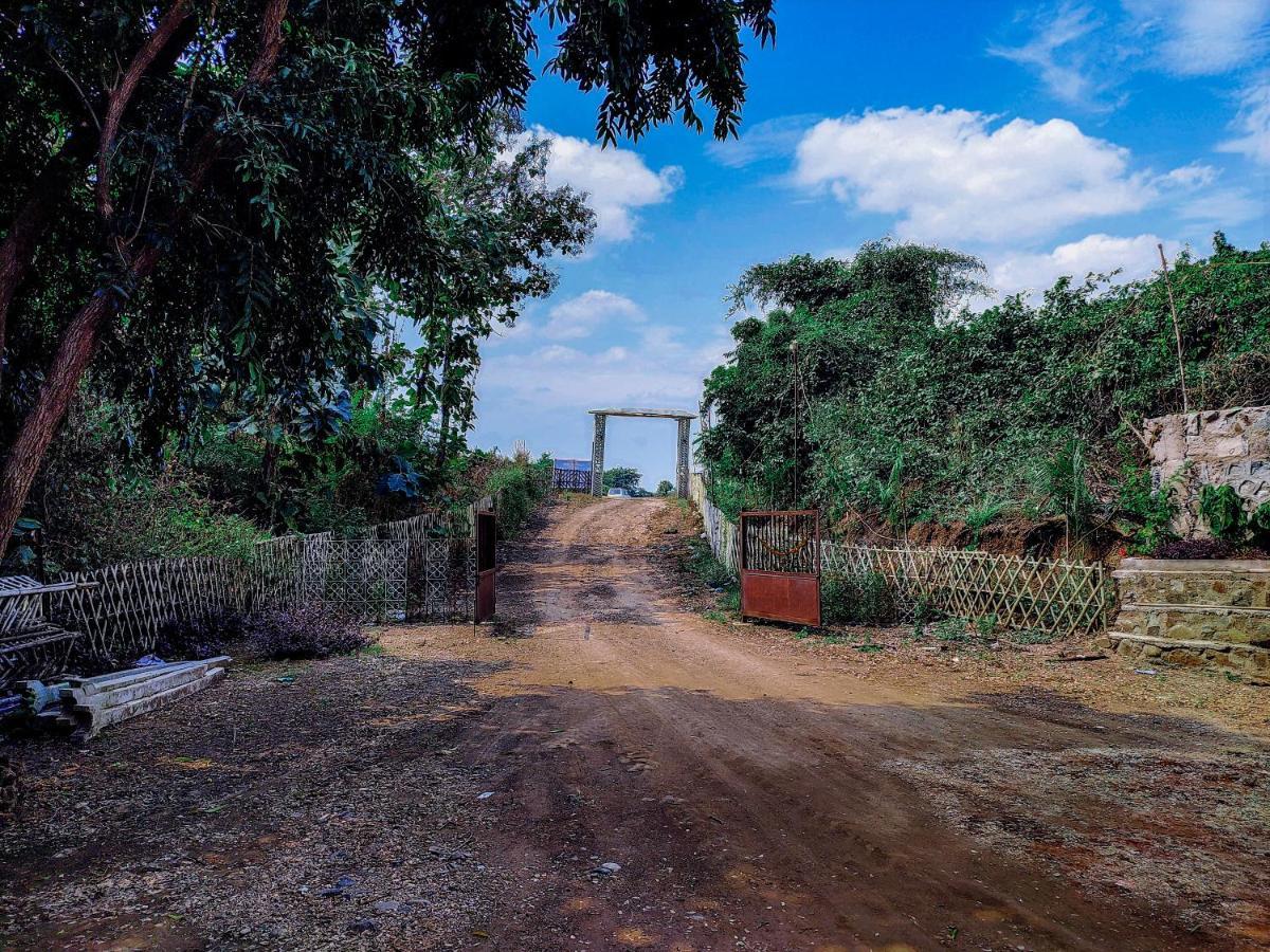 V J Farmstay Garudeshwar エクステリア 写真