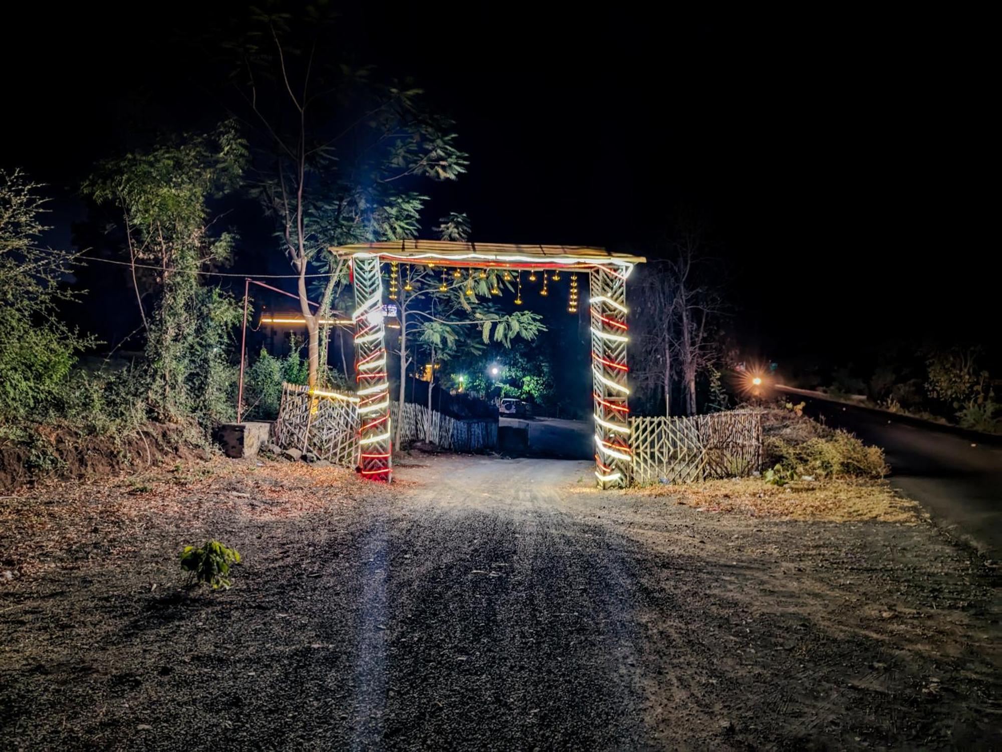 V J Farmstay Garudeshwar エクステリア 写真